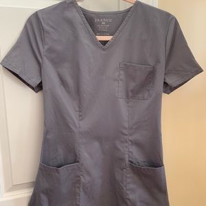Jaanuu Scrub Top